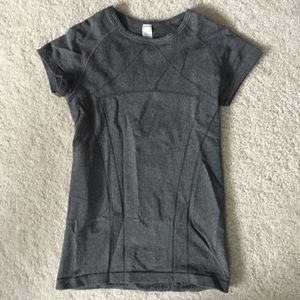 ivivva fly tech short sleeve